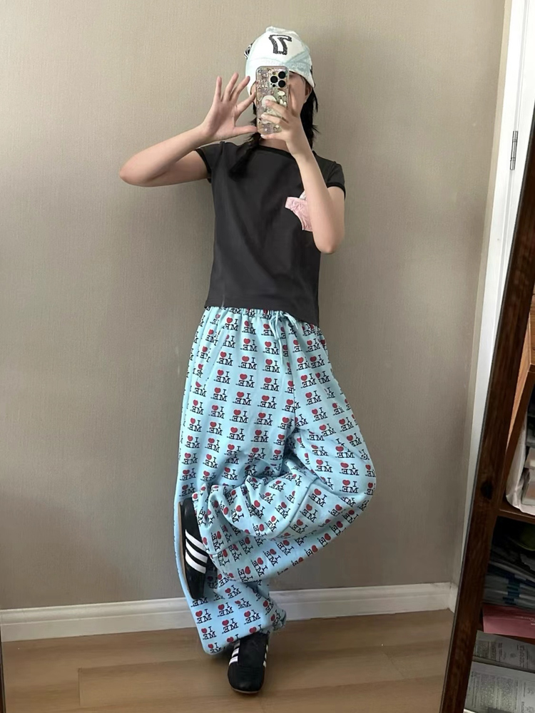 London Gen Z Girl Subculture Y - Street Fashion London review and price