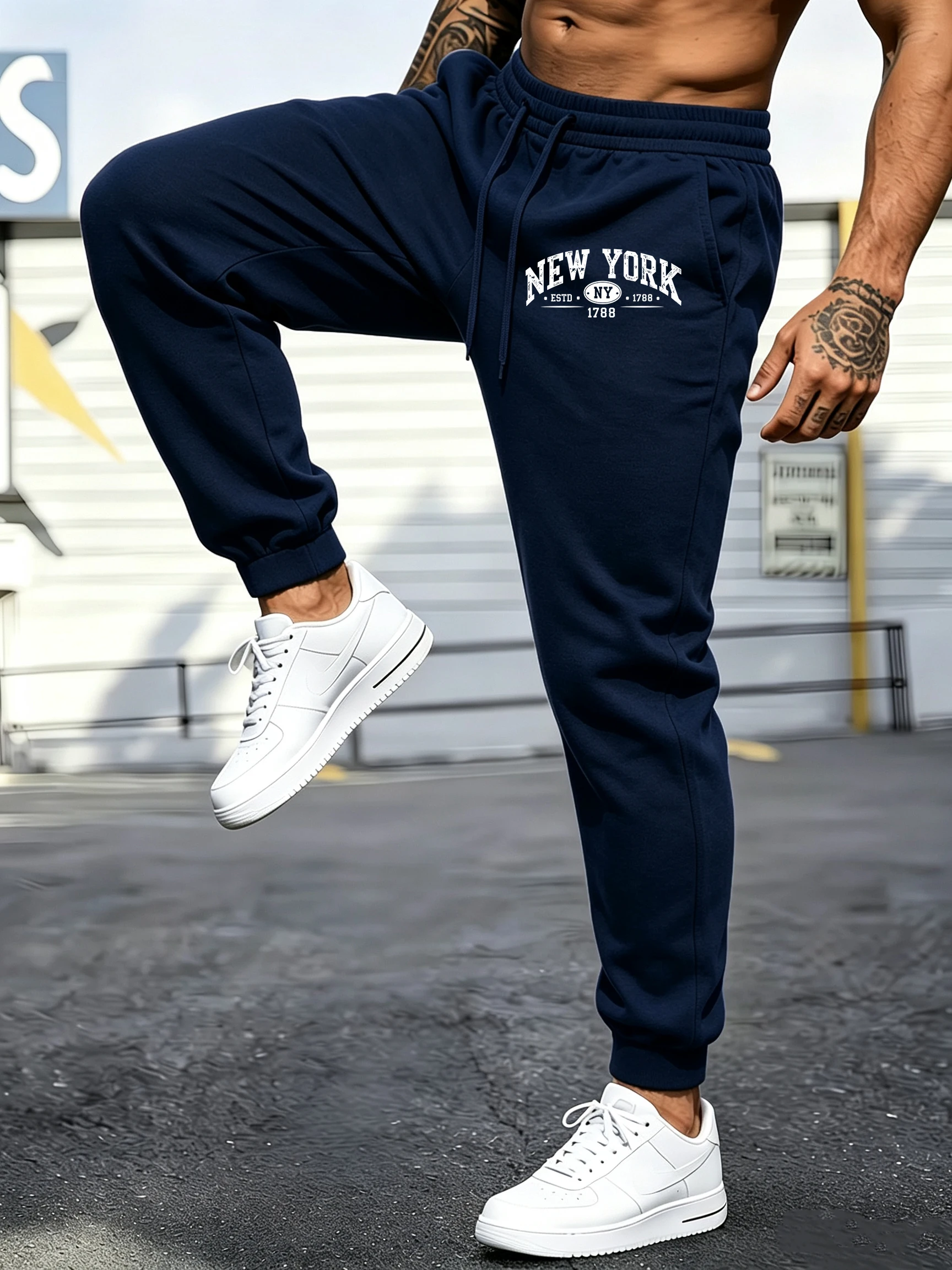 Men's jogging trousers, New Yo - Street Style New York Fashion review and price