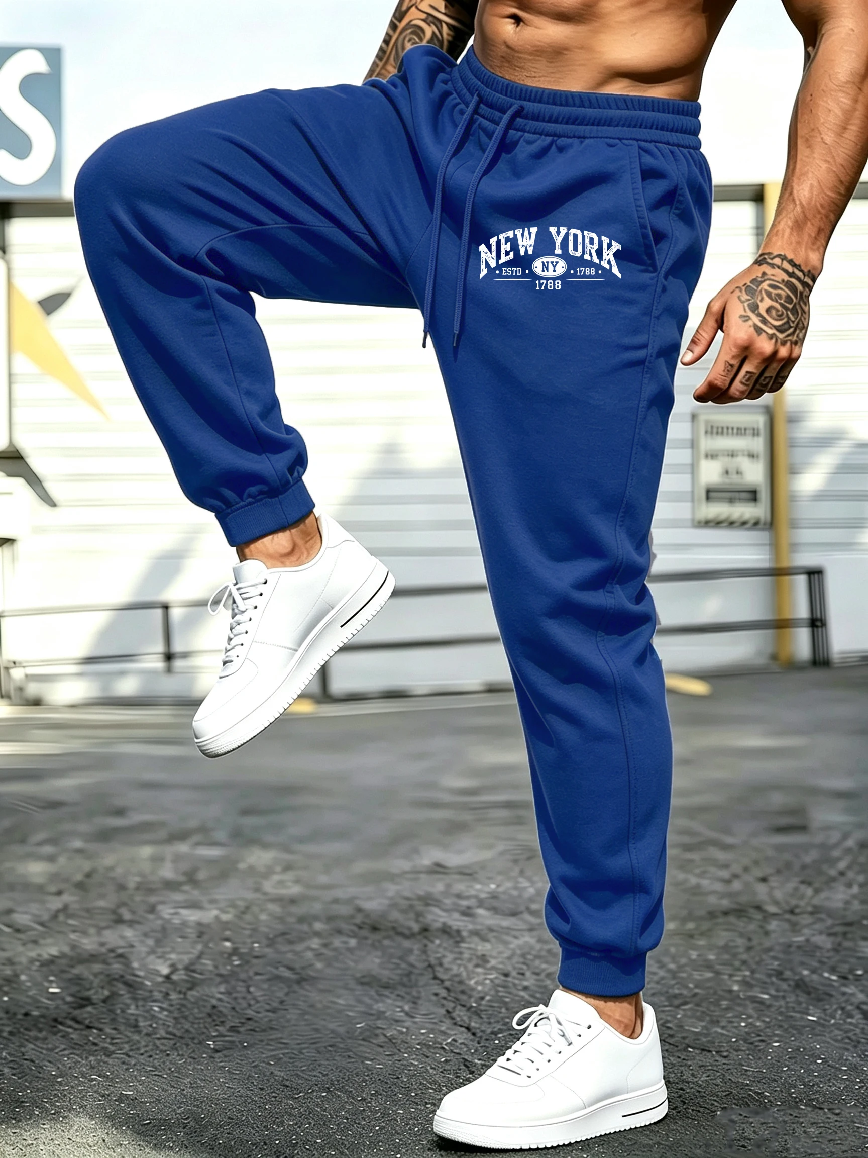 Men's jogging trousers, New Yo - Street Style New York Fashion review and price